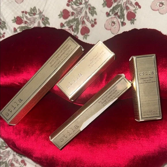 Stila Makeup Collection - Picture 2 of 6